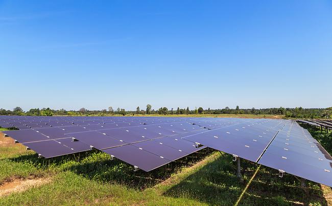 <span>Företag som erbjuder markbaserade solceller</span>